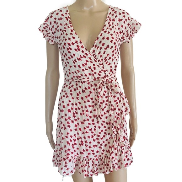 Billabong Like New Wrap and Roll White and Red Floral Mini Dress Size Small - Picture 8 of 10